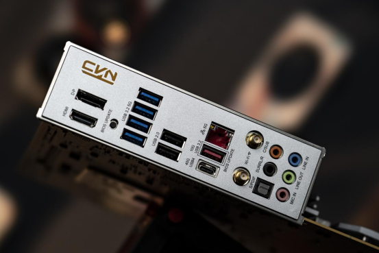 5G竞技网卡致胜装备！七彩虹CVN X九游娱乐870主板开售！(图4)