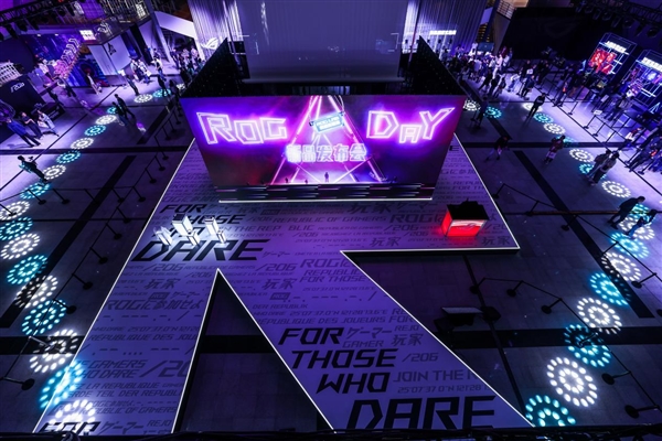 2025 ROG DAY盛大开启 超多高性能显示器燃爆全场！九游娱乐(图1)