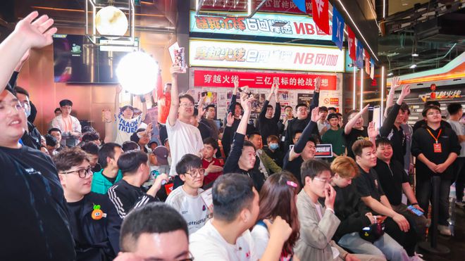 九游娱乐仅仅三周时间“FPS黄埔军校”CF又展现了它的统治力(图5)
