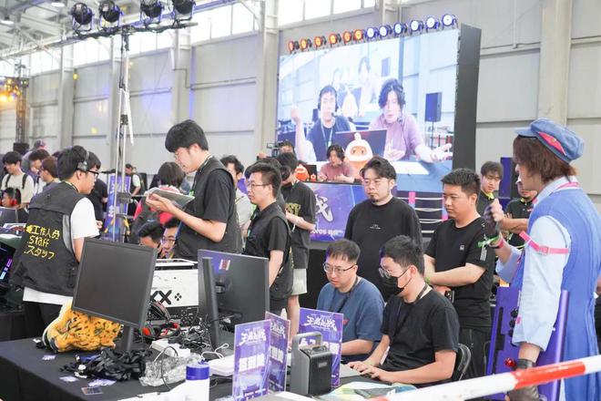 电九游娱乐竞舞台“石”在精彩！2025京西电竞节×核聚变游戏嘉年华探展→(图3)