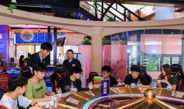 九游娱乐电竞梦的残酷线岁选手深夜告别职业电竞不只是打游戏！(图7)