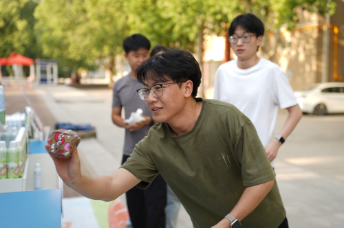 九游娱乐弥玥泉校园营销策略分析：以场景化沟通打开Z世代消费市场(图4)