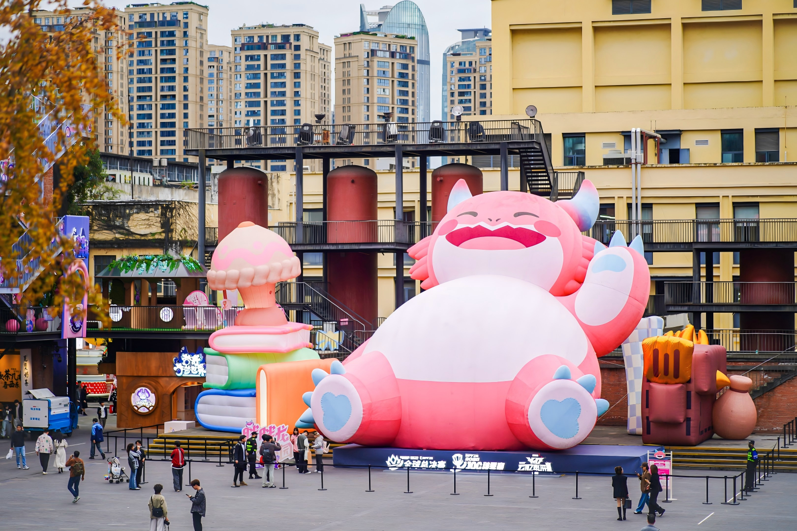 九游娱乐电竞与城市文化全城开运 胖胖龙好运乐园燃动成都(图9)