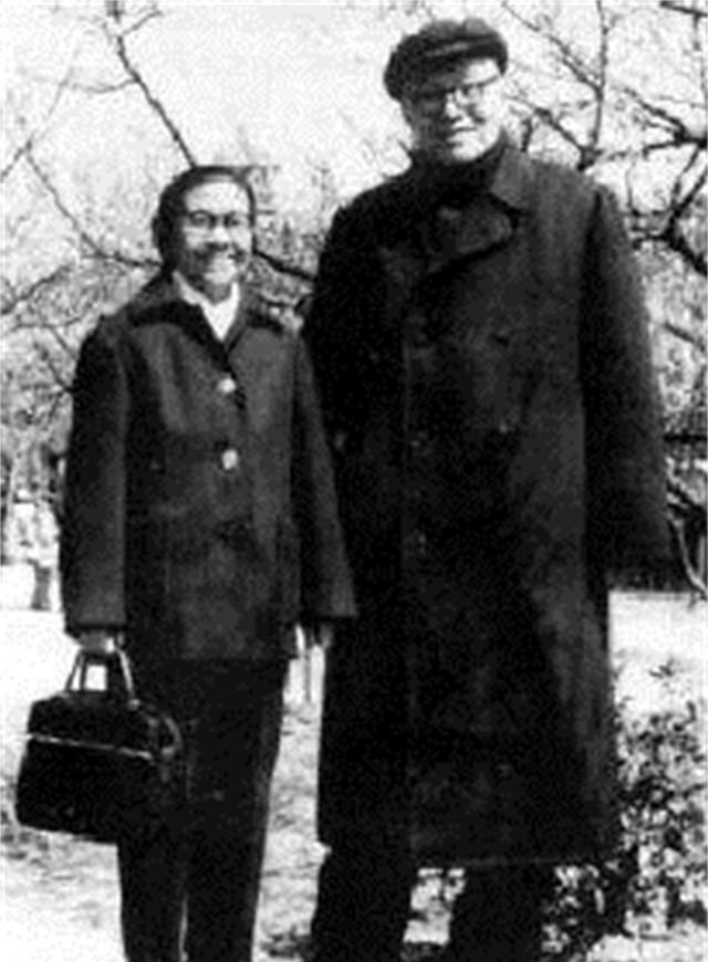 1935年对遵义会议的顺利召开起到关键促成作用九游娱乐的张闻天后来有着怎样的境遇？(图2)