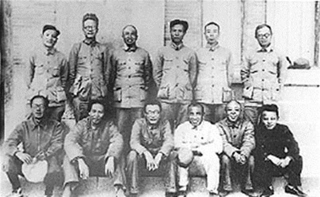 1935年对遵义会议的顺利召开起到关键促成作用九游娱乐的张闻天后来有着怎样的境遇？(图15)