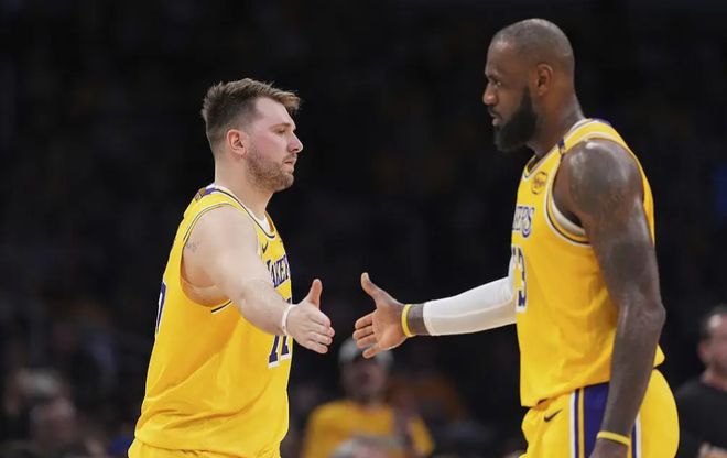 九游娱乐10胜0负联盟第一！全世界都说你老了你却逆天改命打破质疑(图7)