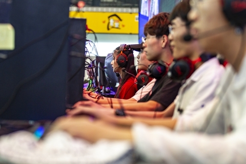 好玩的竞技游戏排行榜前十名-多人竞技联机游戏免费安卓九游娱乐(图1)