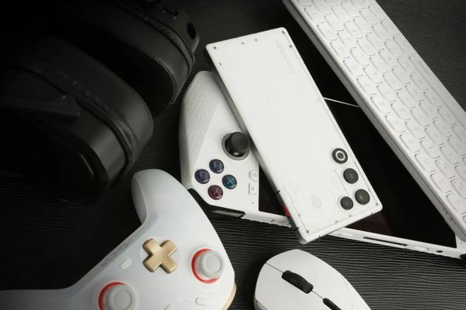 九游娱乐当轻薄机身注入性能基因Air的灵魂就此激活｜红魔11 Air风冷散热卷土重来(图10)