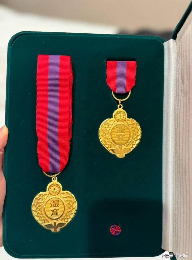 顶级荣誉！朱雨玲获授澳门体育功绩勋章用以表彰她的突出贡献九游娱乐(图3)