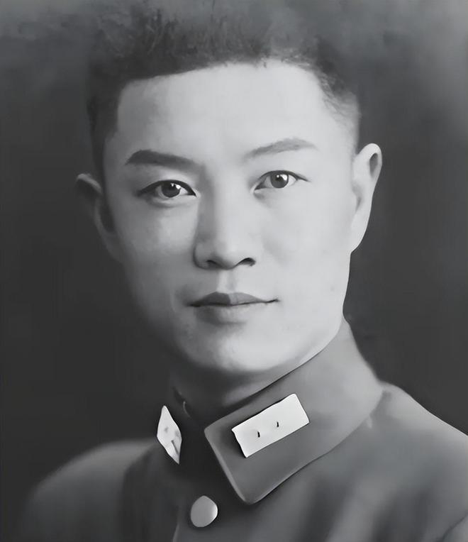 1952年抗日名将柏辉九游娱乐章被押往刑场最终为何落得这般结局(图1)