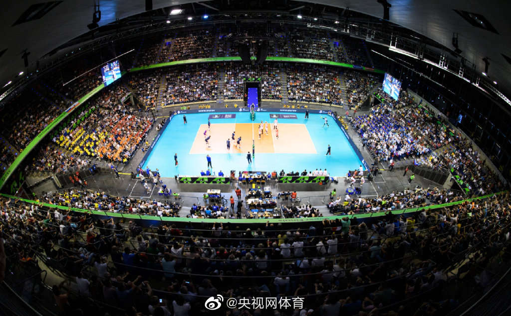 九游娱乐绿茵燃情启新程 好运相伴赴新篇 “竞彩梦想杯”五人制业余足球赛曲靖赛区圆满落幕(图1)