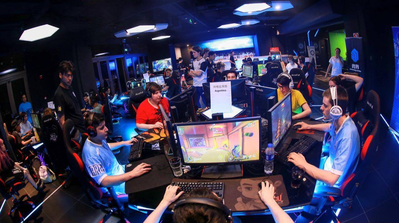 九游娱乐《无畏契约》新英雄“迷核”角色CG发布；腾讯《归环》开启PC端保密测试丨游戏早参(图1)